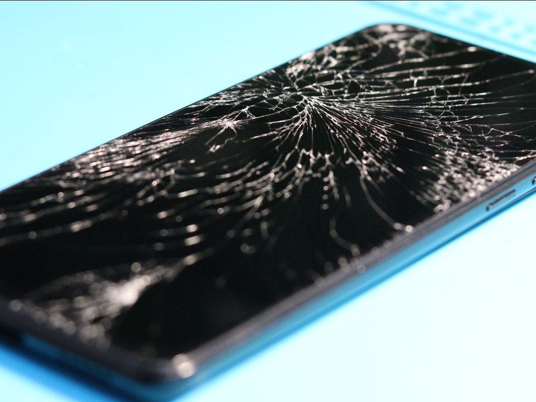 Samsung phone with a smashed screen